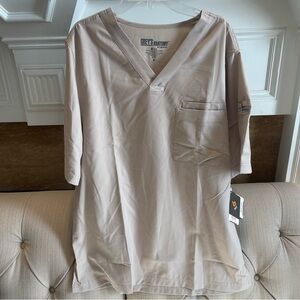 AI:  Barco Greys Anatomy Scrub Top Men’s M New Arclux Scrub Shirt New Khaki